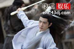 《玉骨遥》时影为什么脱去神袍