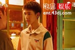 《看不见影子的少年》小七是边杰吗