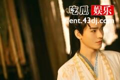 《狐妖小红娘月红篇》东方月初喜欢涂山红红吗