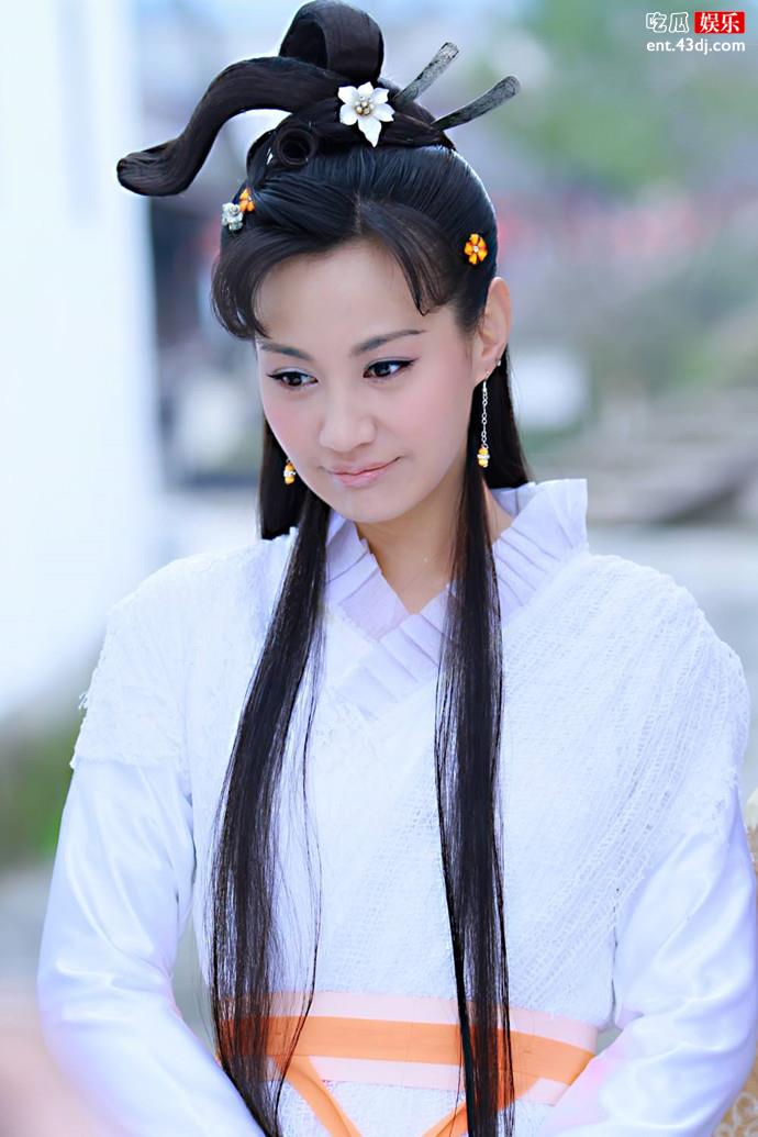 杨雪活佛济公白灵剧照