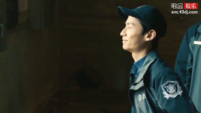 关铭洋为何帮梁炎东