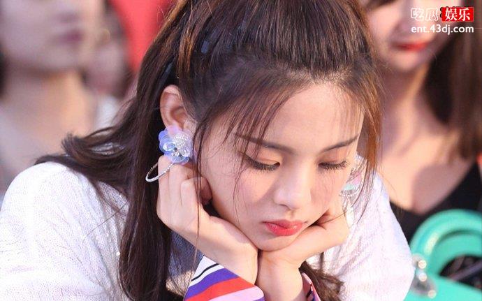 杨超越拿下影版《花千骨》