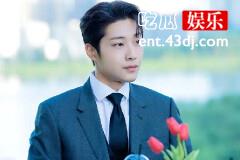《金汤匙》男二和谁在一起了