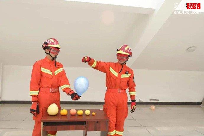消防救援支队进行实验