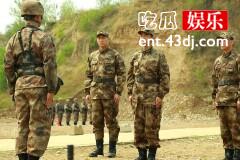 《我们这十年》第一次实兵对抗演习谁赢了