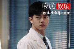 《促醒者》丁志远和钟文轩是什么关系？